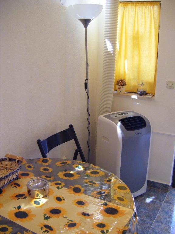 Adria Blue * Jelsa (Hvar)